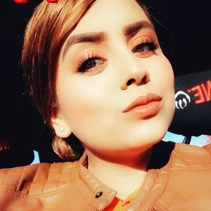 Meet your Posher, Reyna